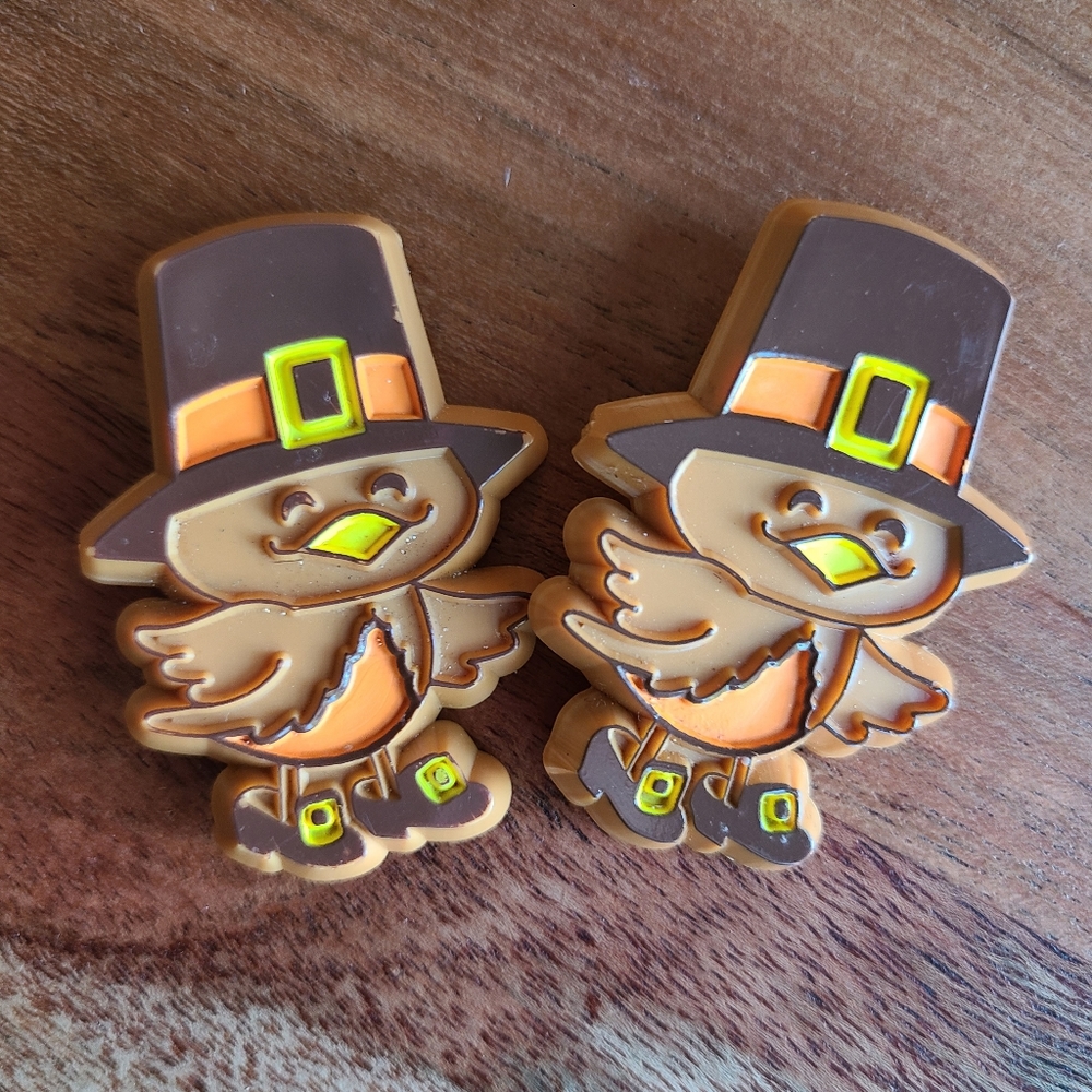 Set of 2 Vintage Hallmark Thanksgiving Pins